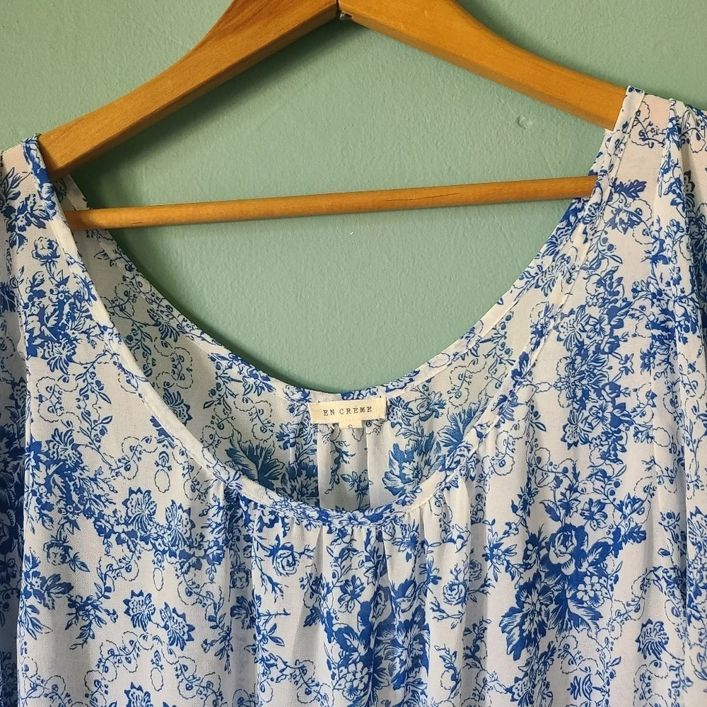 En Creme Blue Floral Print Sheer Tunic Size Small - Picture 7 of 12